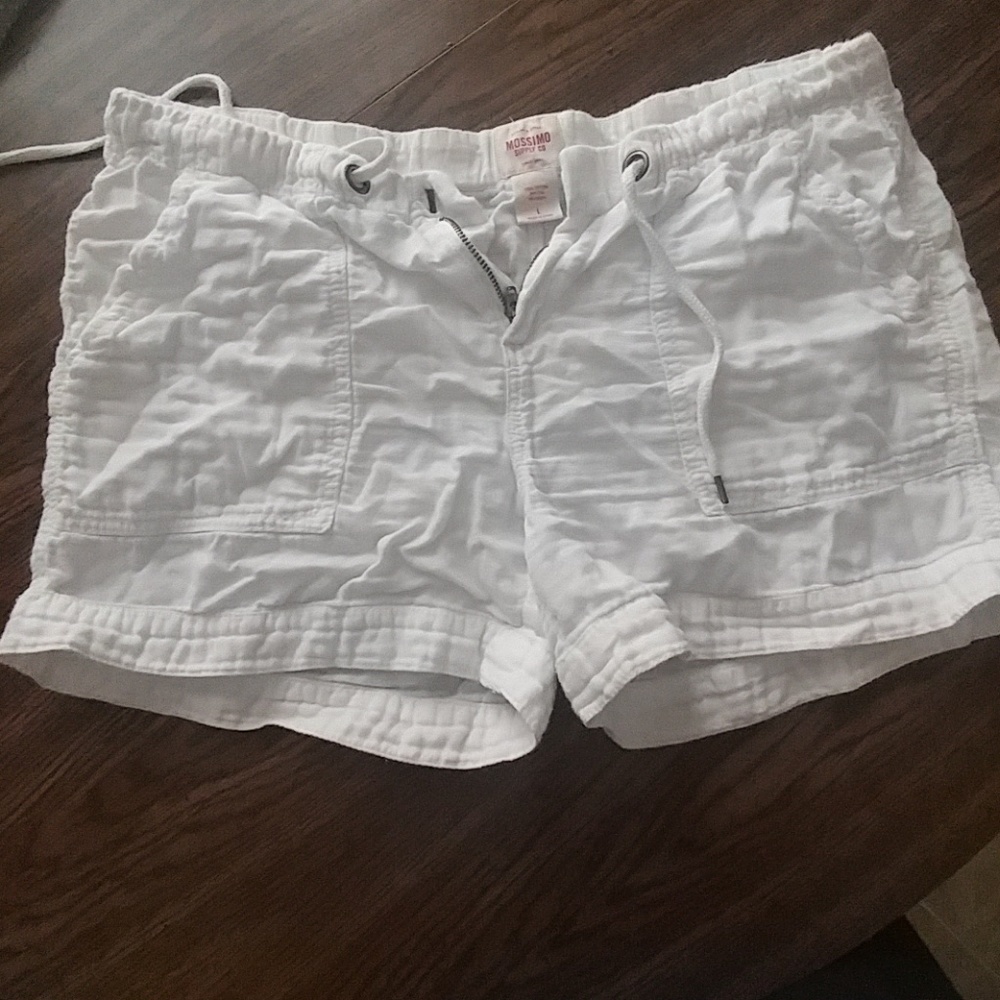 White cloth shorts.
